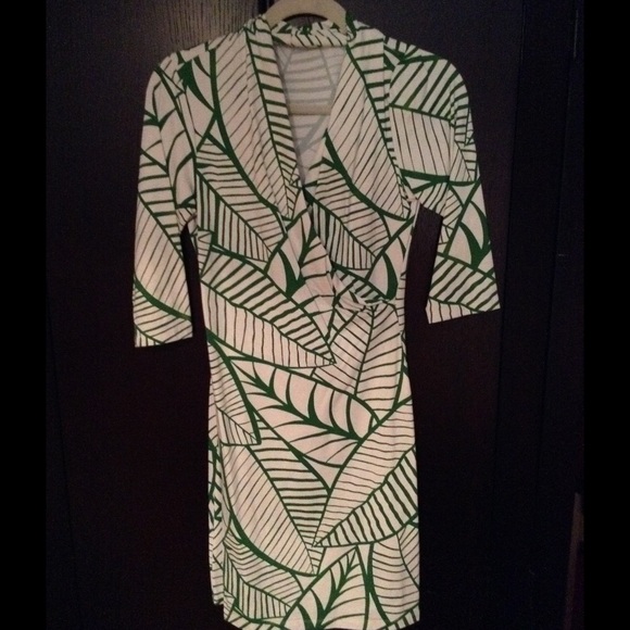 J. McLaughlin Dresses & Skirts - J.McLaughlin Panama Wrap Dress XS